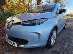 Blue Used 2015 Renault Zoe Dynamique Hatchback | £2,695 (Super price)
