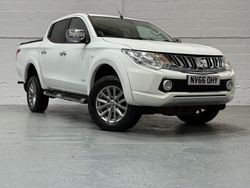 White Used 2016 Mitsubishi L200 Pickup | £9,195 (Super price)