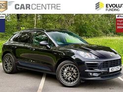 Black Used 2017 Porsche Macan S SUV | £23,100 (Good price)