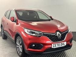 Red Used 2020 Renault Kadjar Iconic SUV | £13,410 (Fair price)