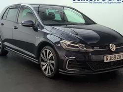 Used 2020 VW Golf VII Advance Hatchback | £15,900 (Fair price)