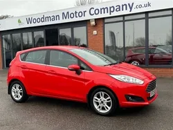 Red Used 2015 Ford Fiesta Zetec Hatchback | £5,495 (Fair price)