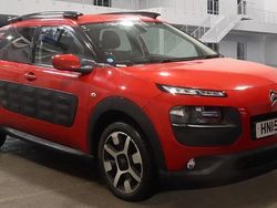 Red Used 2015 Citroën C4 Cactus Flair Hatchback | £6,295 (Fair price)
