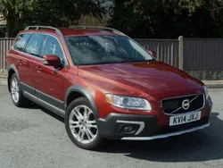 Red metallic Used 2014 Volvo XC70 SE Lux SUV | £16,500 (Fair price)