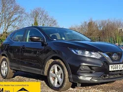 Black Used 2018 Nissan Qashqai Acenta Premium SUV | £8,780 (Good price)
