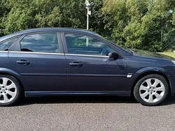 Blue Used 2008 Vauxhall Vectra SRi Hatchback | £1,800 (Expensive)