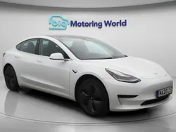 White Used 2020 Tesla Model 3 Standard Range Sedan | £14,900 (Fair price)