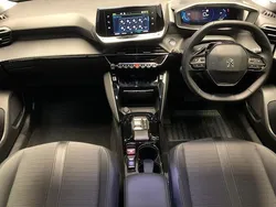 Orange Used 2022 Peugeot e-2008 Allure Premium SUV | £12,547 (Fair price)