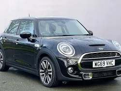 Black Used 2019 Mini Cooper S Exclusive Hatchback | £15,899 (Fair price)