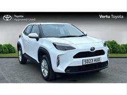 White Used 2023 Toyota Yaris Hybrid SUV | £19,183 (Good price)