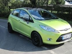 Green Used 2009 Ford Fiesta Zetec Hatchback | £1,875 (Fair price)