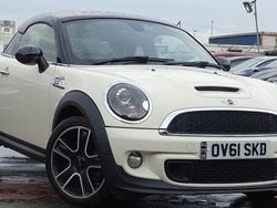 White Used 2011 Mini Cooper S Coupé Coupe | £3,500 (Good price)