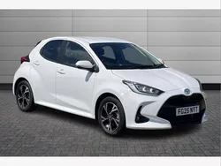 Pure white New 2025 Toyota Yaris Hybrid Design Hatchback | £19,999 (Super price)