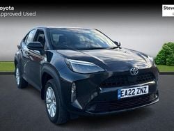 Used 2025 Toyota Yaris Hybrid Estate | £21,340 (Good price)