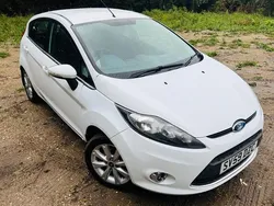 White Used 2010 Ford Fiesta Zetec Hatchback | £2,490 (Good price)