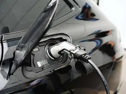 Black Used 2021 Peugeot e-2008 GT SUV | £11,109 (Fair price)