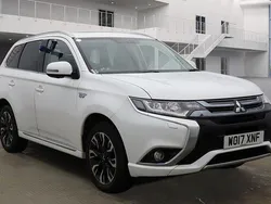 White Used 2017 Mitsubishi Outlander P-HEV Estate | £10,990 (Fair price)