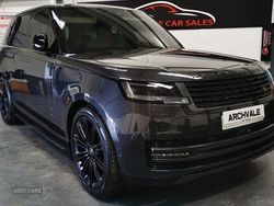 Used 2024 Land Rover Range Rover HSE SUV | £92,995 (Good price)