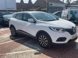 White Used 2022 Renault Kadjar Equilibre SUV | £14,995 (Fair price)