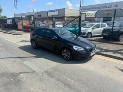 Black Used 2018 Volvo V40 Momentum Estate | £8,495 (Fair price)