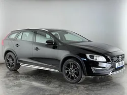 Black Used 2018 Volvo V60 CC Estate | £13,850 (Super price)