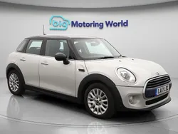 Silver Used 2017 Mini Cooper Hatch Hatchback | £14,800 (Fair price)