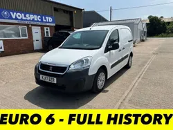 White Used 2017 Peugeot Partner S MPV | £4,000 (Good price)
