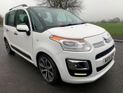 White Used 2015 Citroën C3 Picasso SELECTION MPV | £1,995 (Good price)
