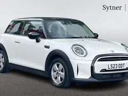 White Used 2023 Mini Cooper Classic Hatchback | £19,500 (Good price)