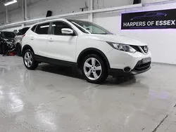 White Used 2015 Nissan Qashqai N-TEC SUV | £4,295 (Fair price)