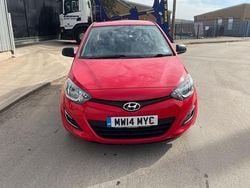 Red Used 2014 Hyundai i20 Classic Hatchback | £4,300 (Super price)