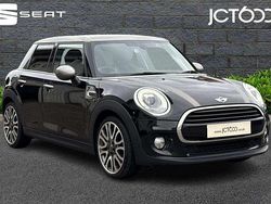 Black Used 2018 Mini Cooper Seven Hatchback | £10,500 (Fair price)