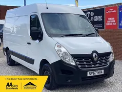 White Used 2017 Renault Master Business Van | £9,990 (A bit pricey)