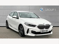 Alpine white Used 2019 BMW 118 M Sport Hatchback | £17,650 (Fair price)