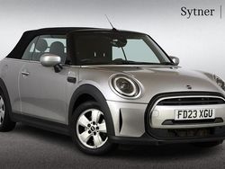 Silver Used 2023 Mini Cooper Classic Hatchback | £20,000 (Fair price)