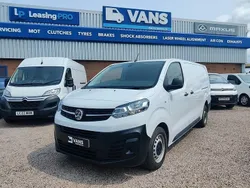 White Used 2023 Vauxhall Vivaro Van | £15,286 (Fair price)