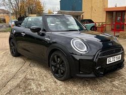 Black Used 2022 Mini Cooper S Classic Hatchback | £20,250 (Good price)