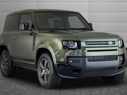 New 2025 Land Rover Defender HSE Dynamic Estate | £74,490 (Super price)