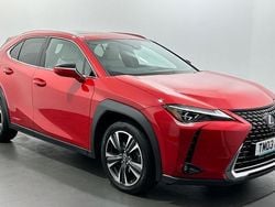 Used 2024 Lexus UX 250h SUV | £19,204 (A bit pricey)