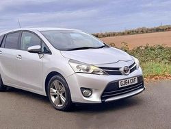 Silver Used 2014 Toyota Verso Trend MPV | £5,295 (Fair price)