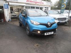 Blue/black Used 2016 Renault Captur Dynamique SUV | £6,450 (Fair price)