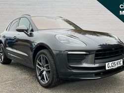 Grey Used 2025 Porsche Macan SUV | £65,980 (Fair price)