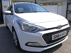 White Used 2015 Hyundai i20 Hatchback | £5,250 (Fair price)
