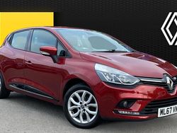 Red Used 2018 Renault Clio IV Dynamique Hatchback | £6,840 (Good price)