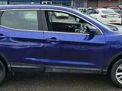 Ink blue pearl Used 2016 Nissan Qashqai Acenta SUV | £6,975 (Good price)