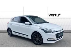 White Used 2016 Hyundai i20 Premium SE Hatchback | £6,990 (Fair price)