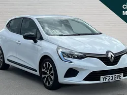 White Used 2023 Renault Clio V Evolution Hatchback | £13,713 (Good price)