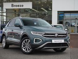 Used 2025 VW T-Roc Style SUV | £25,490 (Fair price)