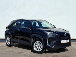 Black Used 2022 Toyota Yaris Hybrid Estate | £18,498 (Good price)