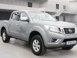 Grey Used 2016 Nissan Navara Acenta Pickup | £14,400 (Fair price)